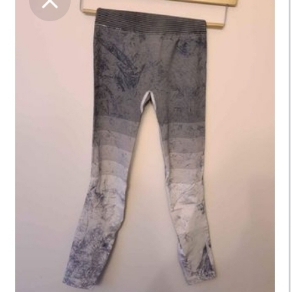 Size 2 lululemon pants
